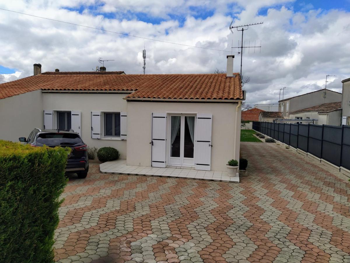 Maison Plain Pied Avec Jardin, Terrasse Et Veranda Cognac Exteriér fotografie