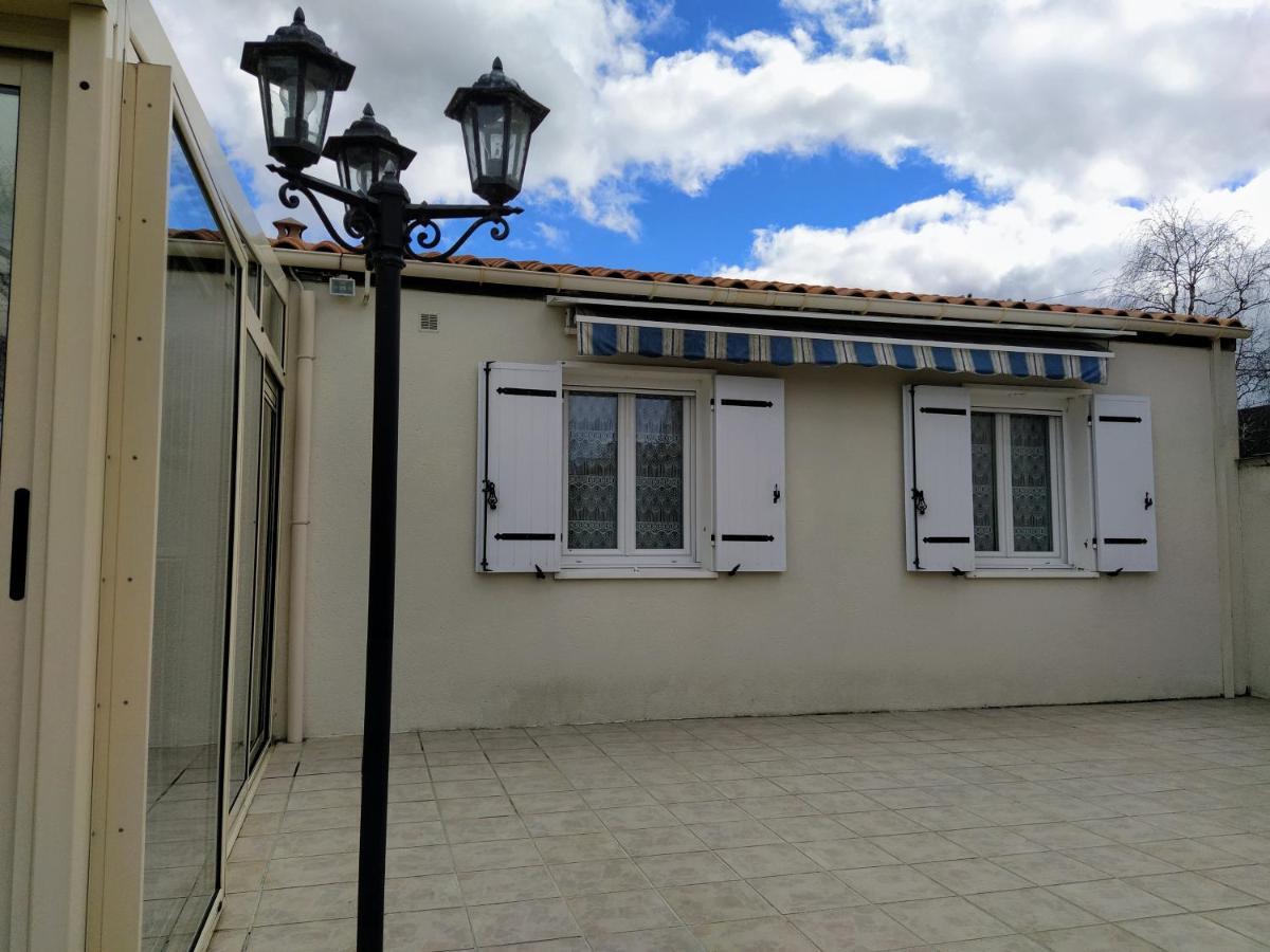 Maison Plain Pied Avec Jardin, Terrasse Et Veranda Cognac Exteriér fotografie